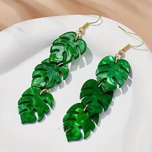 Green Monstera Leaf Dangle Earrings - Women Jewelry